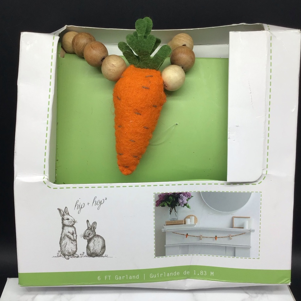 Hip + Hop Orange Felt Carrot Garland with Natural Wood Beads